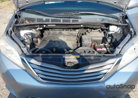 2011 Toyota Sienna Xle V6 из США, поврежденный, VIN 5TDYK3DC6BS116659